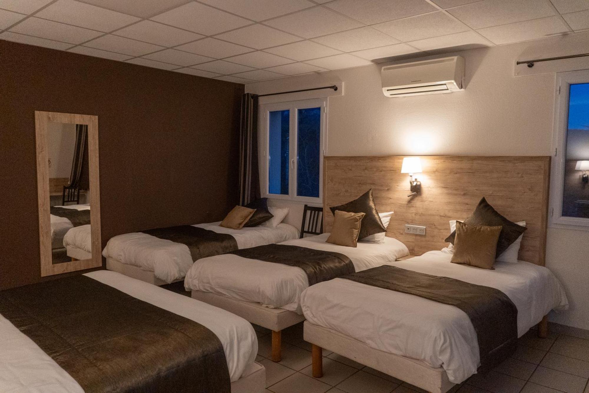 Cit'Hotel Restaurant Du Bowling De Millau Ngoại thất bức ảnh
