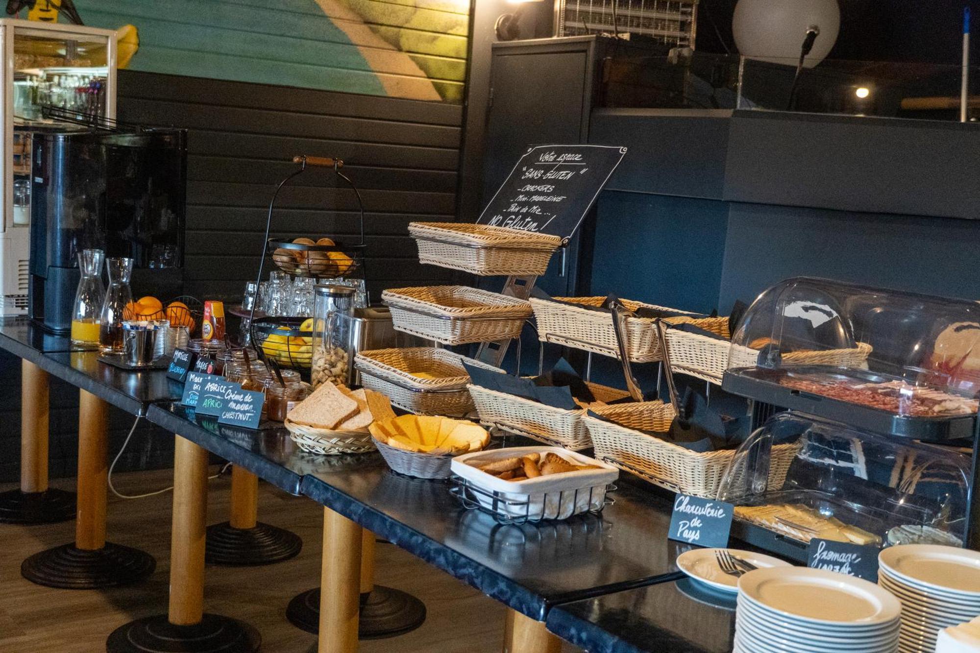 Cit'Hotel Restaurant Du Bowling De Millau Ngoại thất bức ảnh