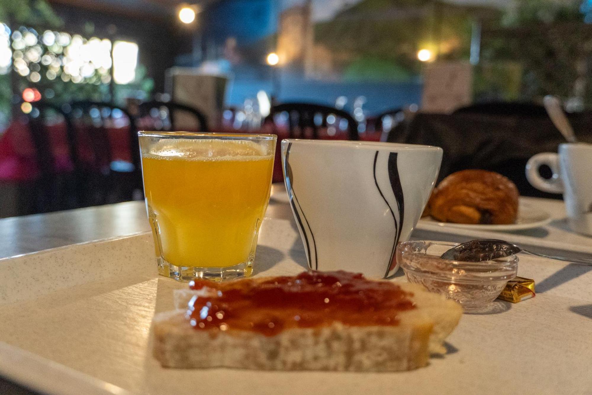 Cit'Hotel Restaurant Du Bowling De Millau Ngoại thất bức ảnh