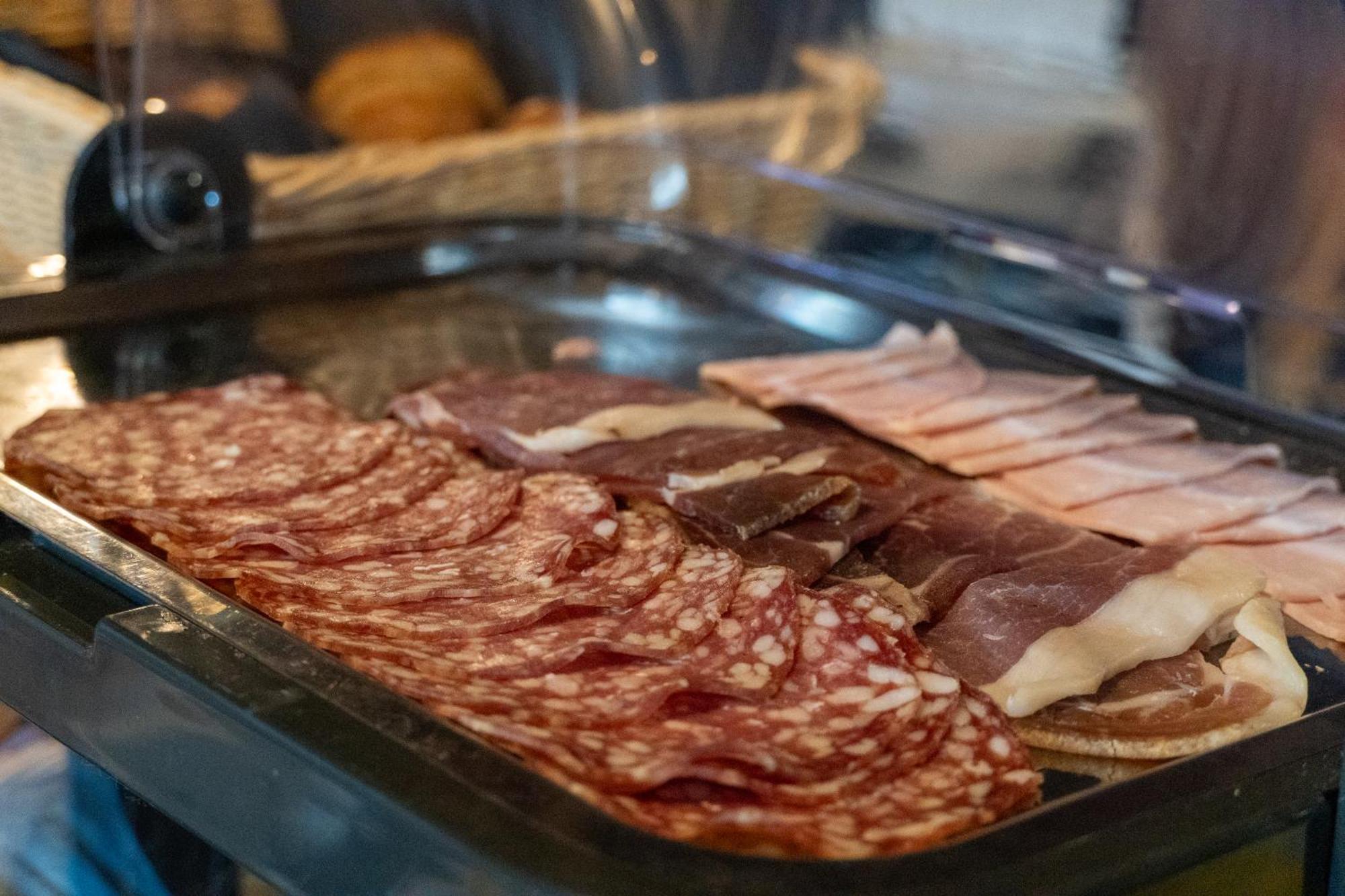 Cit'Hotel Restaurant Du Bowling De Millau Ngoại thất bức ảnh